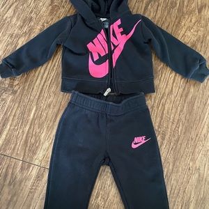 Nike Jogging suit